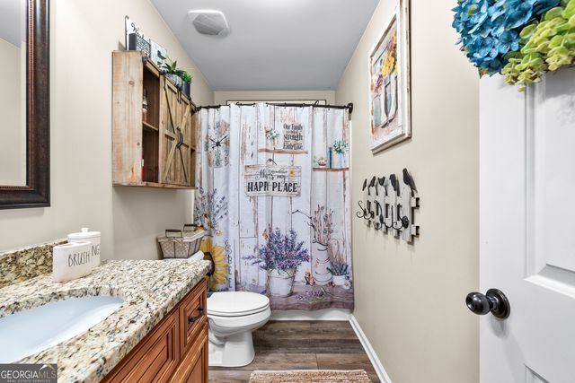 32 Brooks Lake Drive, Newnan, GA 30263