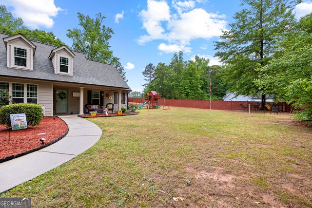 32 Brooks Lake Drive, Newnan, GA 30263