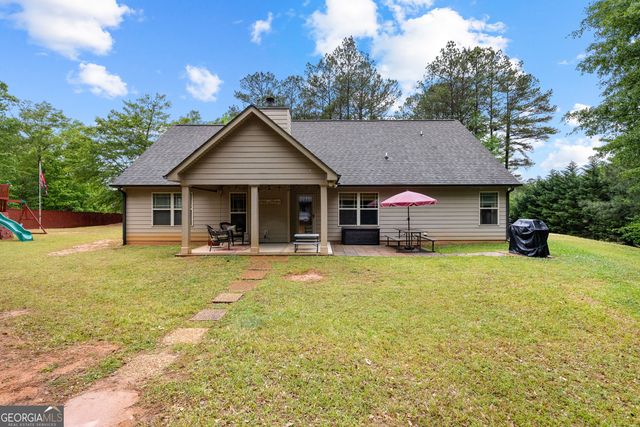 32 Brooks Lake Drive, Newnan, GA 30263