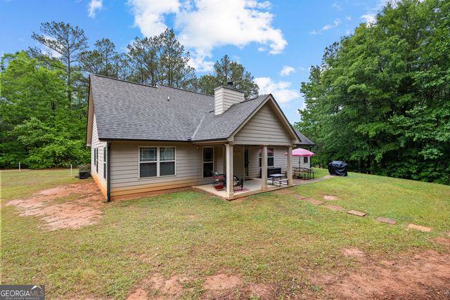 32 Brooks Lake Drive, Newnan, GA 30263