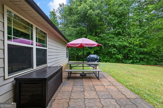 32 Brooks Lake Drive, Newnan, GA 30263