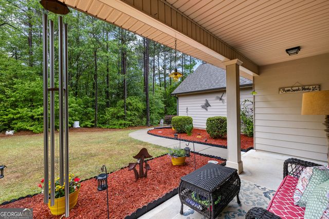 32 Brooks Lake Drive, Newnan, GA 30263