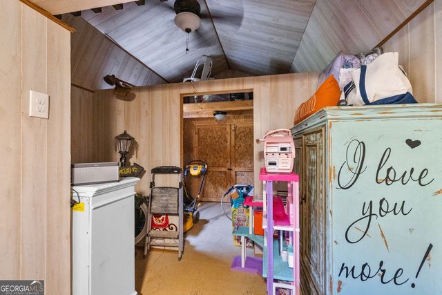 32 Brooks Lake Drive, Newnan, GA 30263