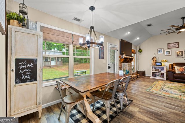 32 Brooks Lake Drive, Newnan, GA 30263