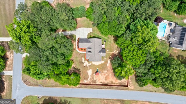 32 Brooks Lake Drive, Newnan, GA 30263