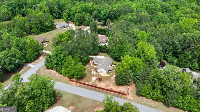 32 Brooks Lake Drive, Newnan, GA 30263