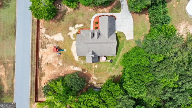 32 Brooks Lake Drive, Newnan, GA 30263