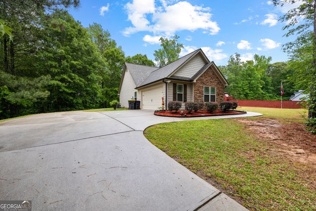 32 Brooks Lake Drive, Newnan, GA 30263