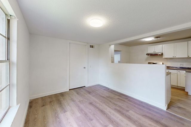 606 Wheelock Street, Hearne, TX 77859