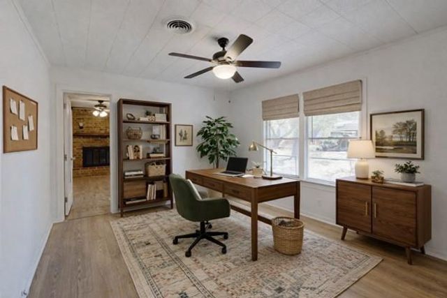 606 Wheelock Street, Hearne, TX 77859