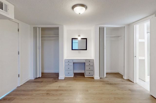 606 Wheelock Street, Hearne, TX 77859