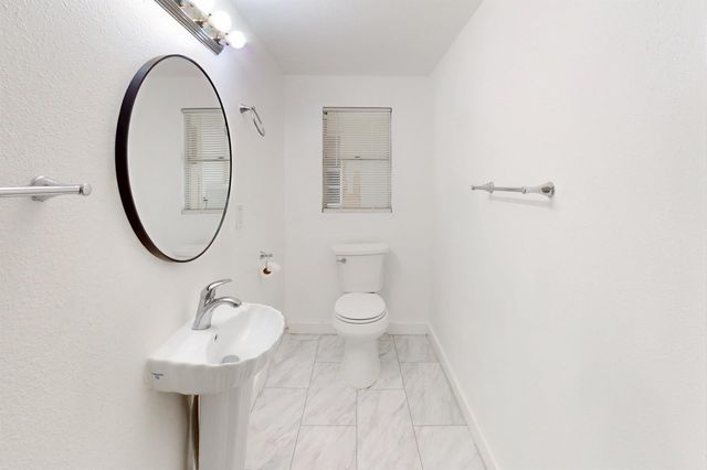 606 Wheelock Street, Hearne, TX 77859