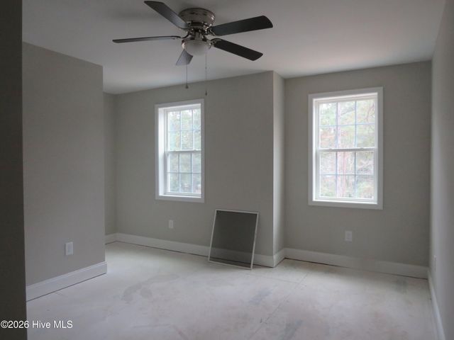 435 W New Jersey Avenue, Southern Pines, NC 28387