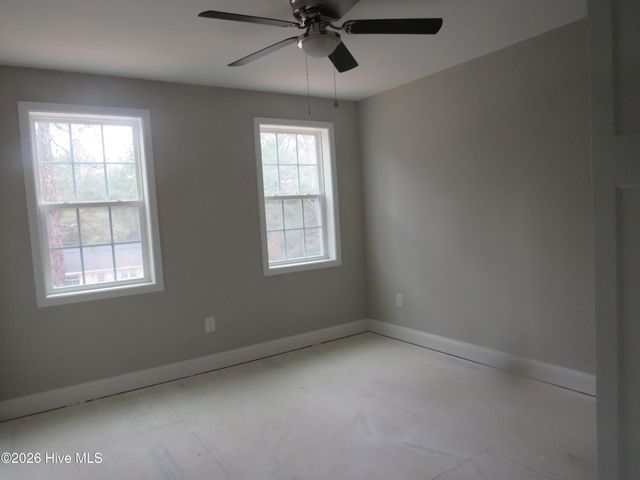 435 W New Jersey Avenue, Southern Pines, NC 28387