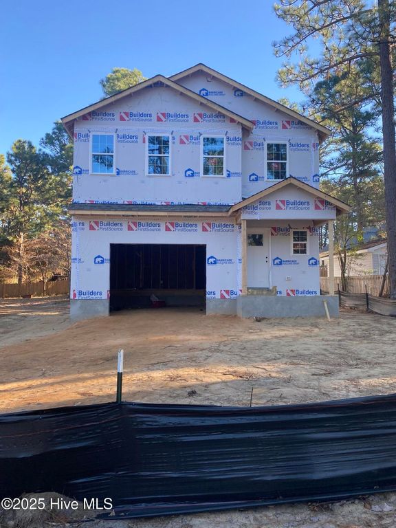 435 W New Jersey Avenue, Southern Pines, NC 28387