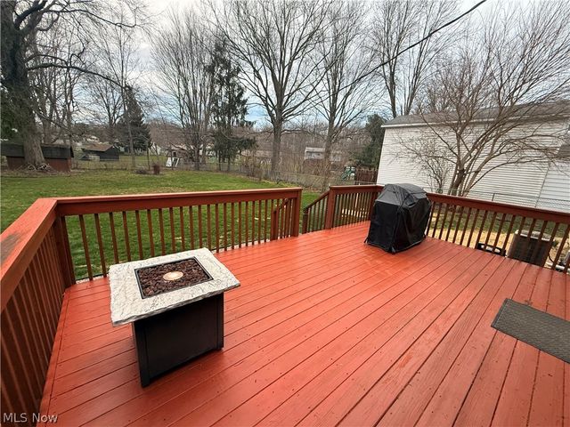 8552 Usher Road, Olmsted Twp, OH 44138