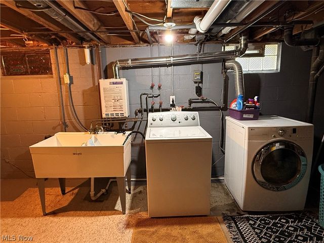 8552 Usher Road, Olmsted Twp, OH 44138