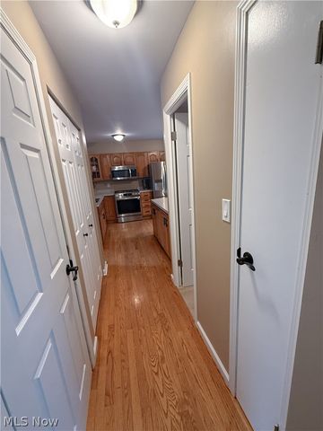 8552 Usher Road, Olmsted Twp, OH 44138