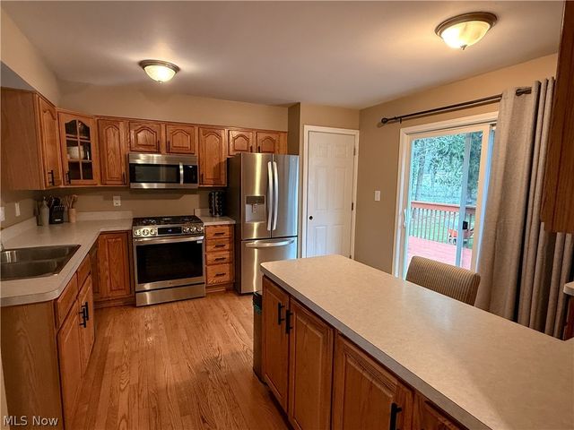 8552 Usher Road, Olmsted Twp, OH 44138