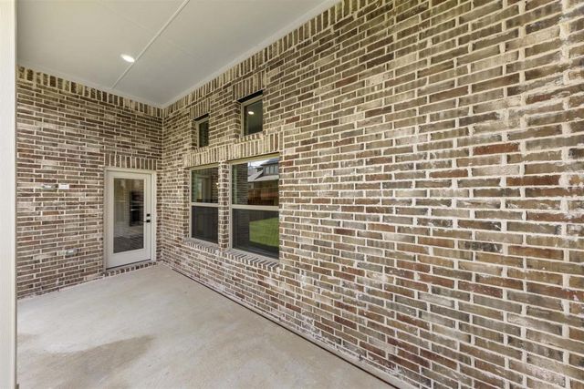 700 Brazos Drive, Van Alstyne, TX 75495