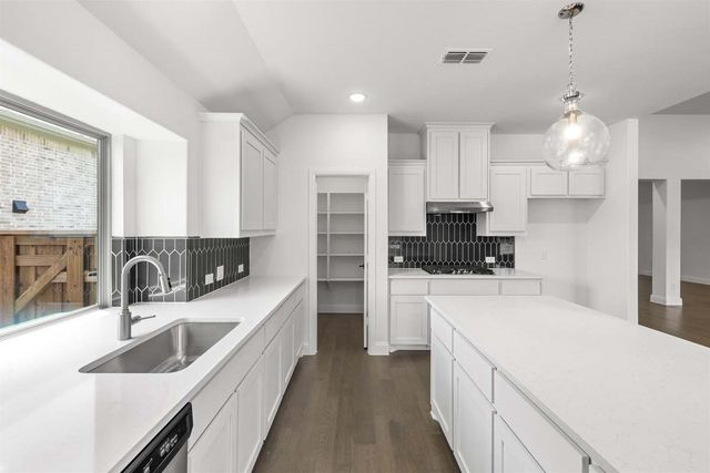 700 Brazos Drive, Van Alstyne, TX 75495