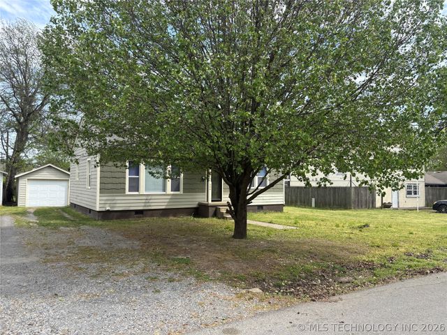 904 N Utah Street, Muskogee, OK 74403