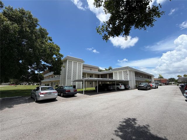 5725 12TH AVENUE N 306D, St Petersburg, FL 33710