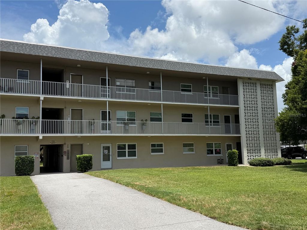 5725 12TH AVENUE N 306D, St Petersburg, FL 33710