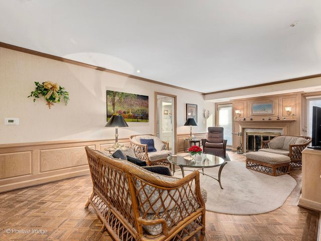 116 Rivershire Lane, Lincolnshire, IL 60069