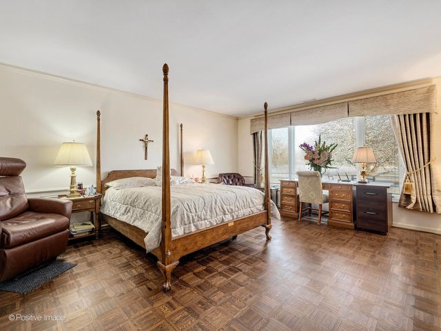 116 Rivershire Lane, Lincolnshire, IL 60069