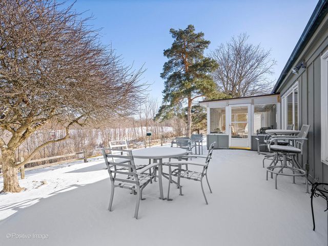 116 Rivershire Lane, Lincolnshire, IL 60069