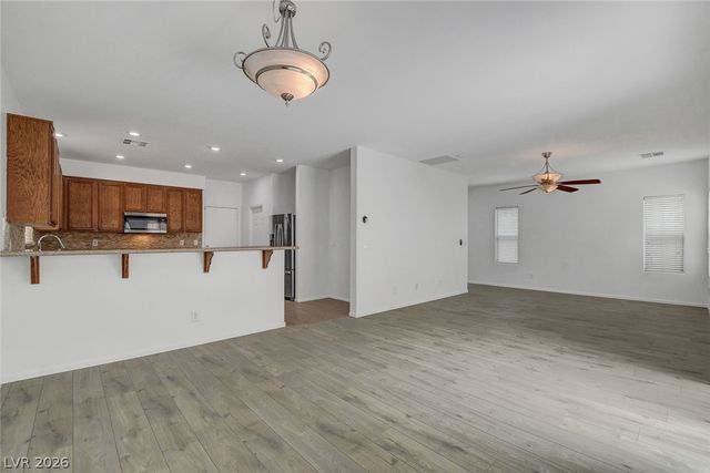 10439 Calypso Cave Street, Las Vegas, NV 89141