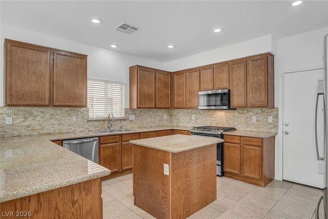10439 Calypso Cave Street, Las Vegas, NV 89141