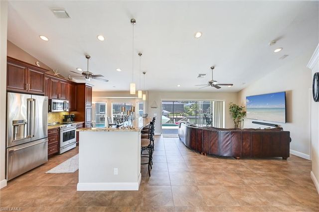 458 Waterleaf CT, Marco Island, FL 34145