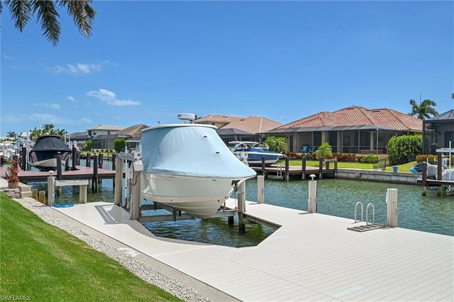 458 Waterleaf CT, Marco Island, FL 34145