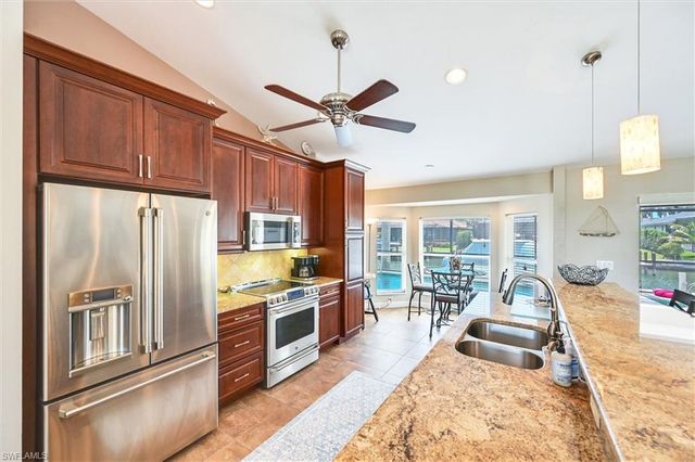 458 Waterleaf CT, Marco Island, FL 34145