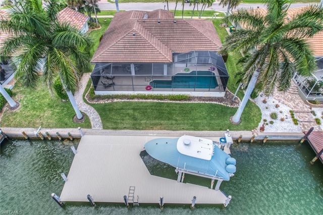 458 Waterleaf CT, Marco Island, FL 34145