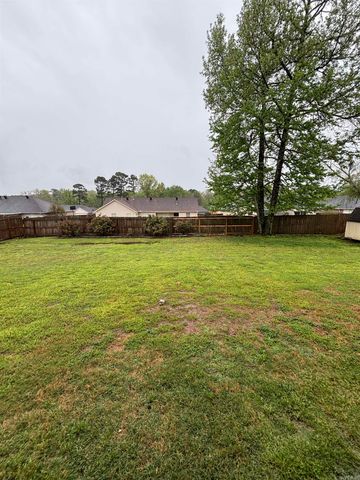 313 Grant Drive, Bryant, AR 72022