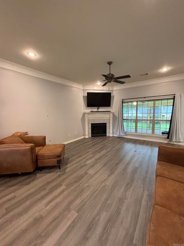 313 Grant Drive, Bryant, AR 72022