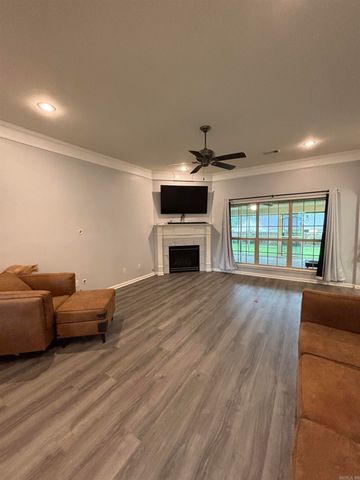 313 Grant Drive, Bryant, AR 72022