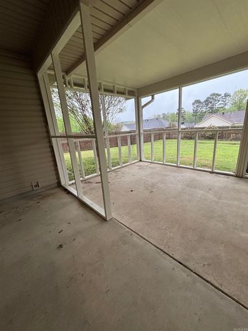 313 Grant Drive, Bryant, AR 72022