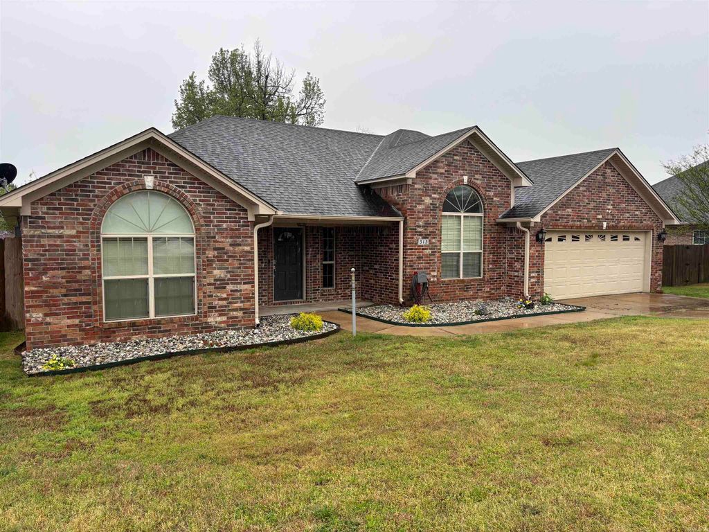 313 Grant Drive, Bryant, AR 72022