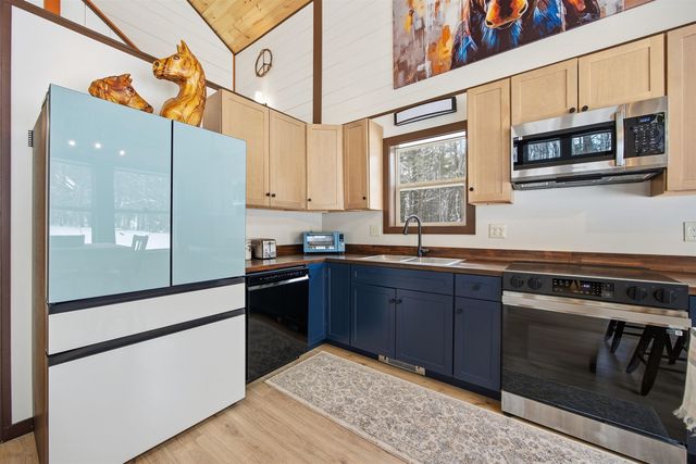 535 North Road, Sunapee, NH 03782