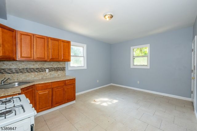167 Seymour Ave, Newark City, NJ 07108