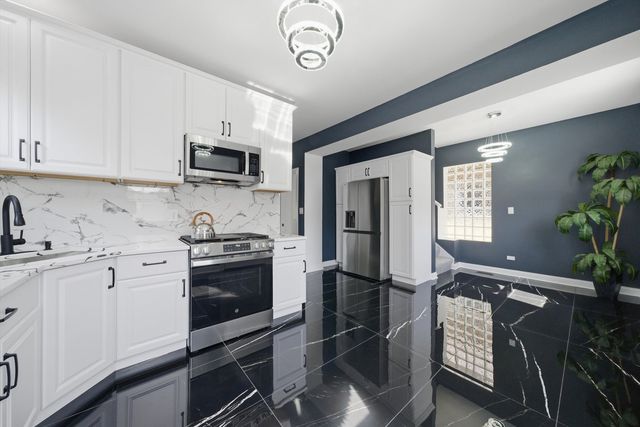 6341 S Francisco Avenue, Chicago, IL 60629