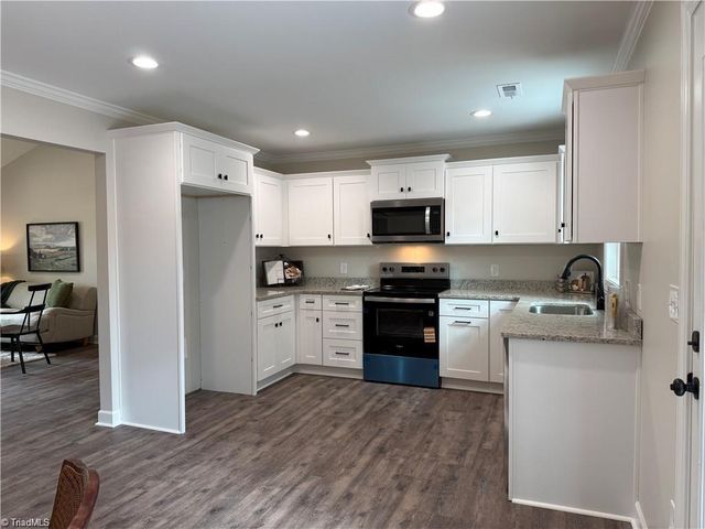 226 Holland Lane, Thomasville, NC 27360