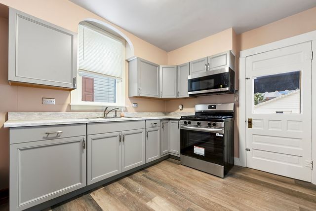 3518 7th Ave, Beaver Falls, PA 15010