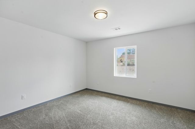 1688 SICHLER Road, Los Lunas, NM 87031