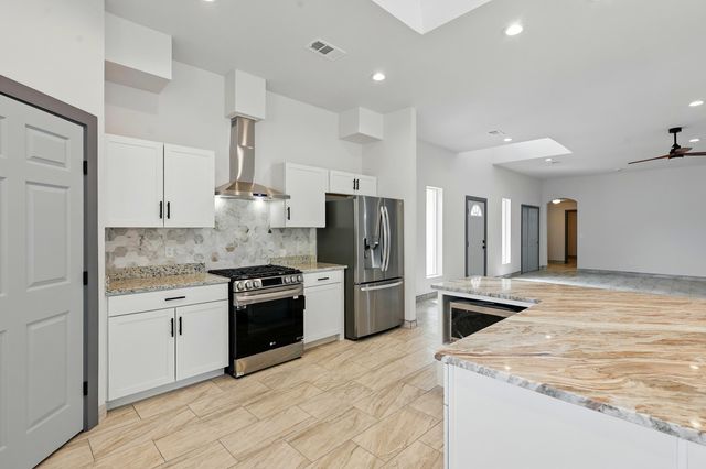 1688 SICHLER Road, Los Lunas, NM 87031