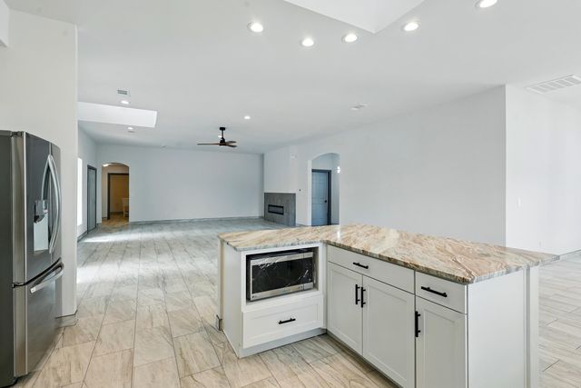 1688 SICHLER Road, Los Lunas, NM 87031